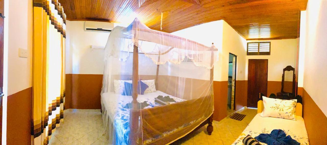 The Lion Rock Hotel Сигирия Екстериор снимка