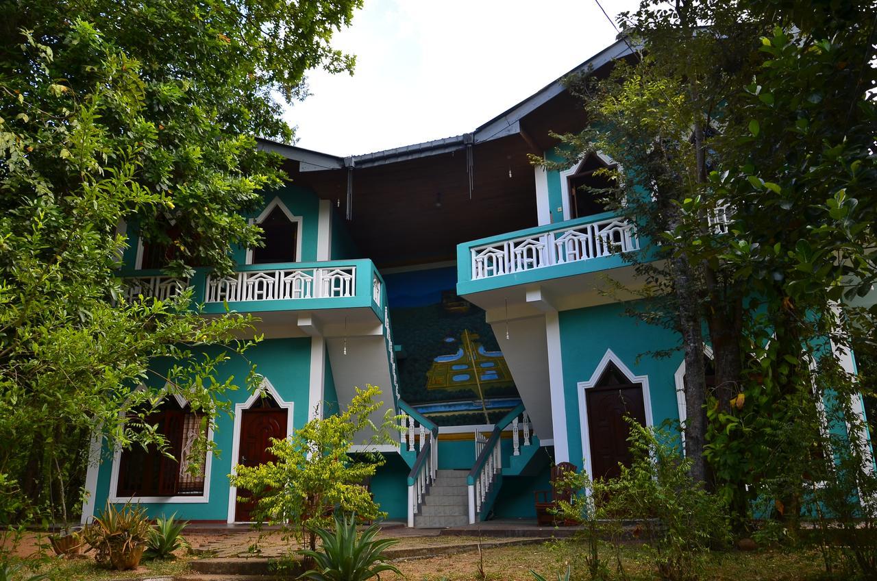 The Lion Rock Hotel Сигирия Екстериор снимка